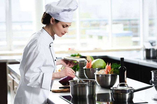 How to Become a Chef or Head Cook